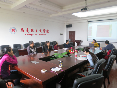 思想政治教育专业研究生读书报告会现场